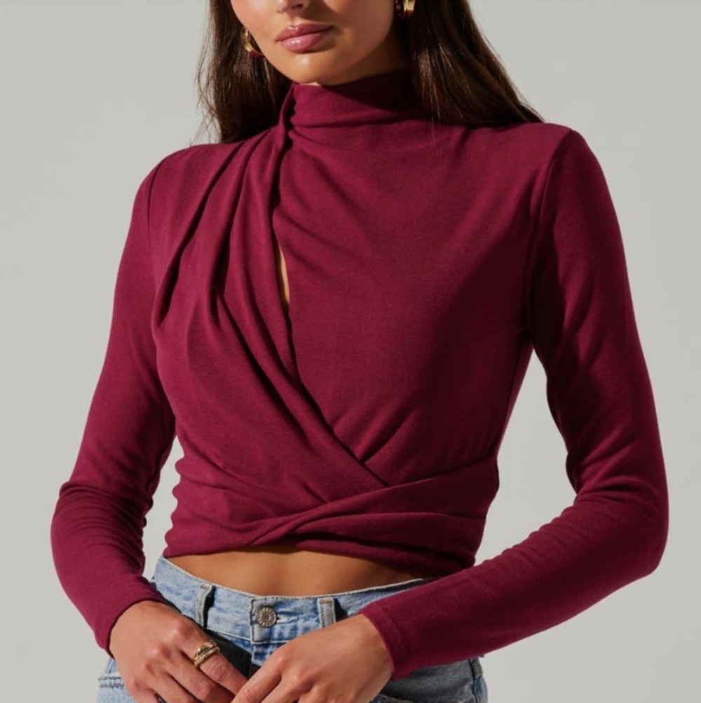 Astr Burgundy Long Sleeve Cutout Crop Top